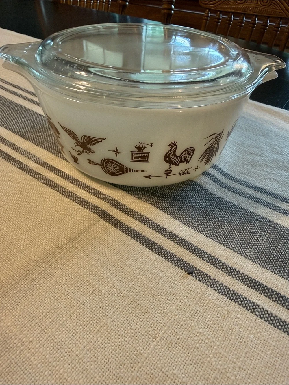 Vintage Pyrex Early American, 3/4 quart, covered baking dish, white with brown